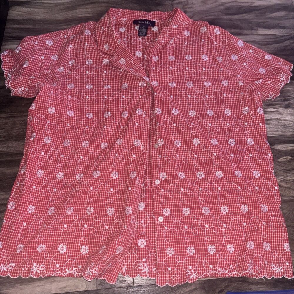 Denim & Co Size 1x Red And White Floral Button Up
